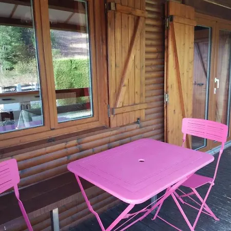 Maison Chambon-sur-lac, 5 Pieces, 8 Personnes - Fr-1-395-11 بيت للعطل